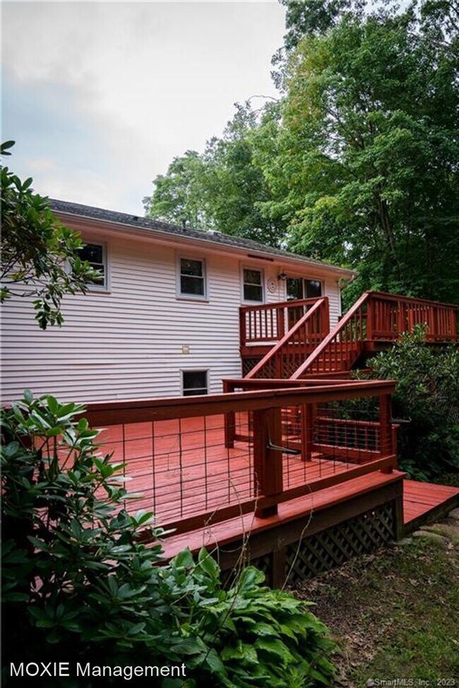 Building Photo - 3 br, 2 bath House - 3 Overlook Dr