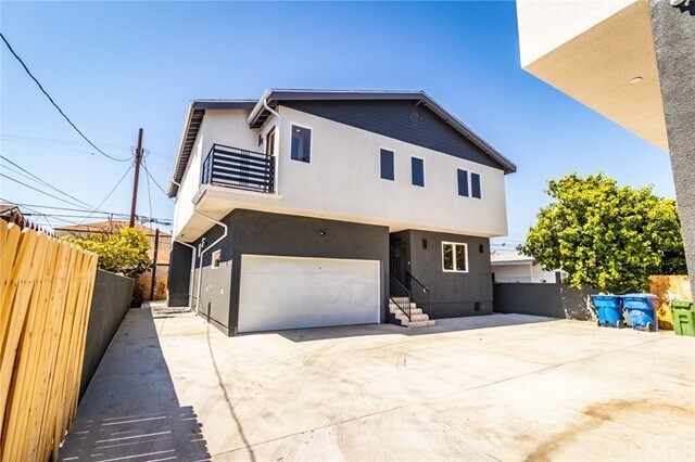 Building Photo - 1739 S Longwood Ave