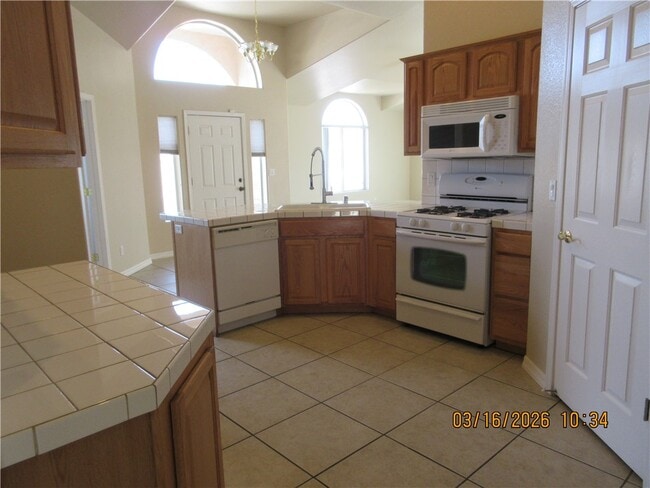 Building Photo - 3684 N Willow Rd