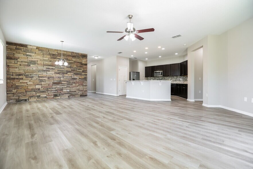 Building Photo - 7403 Turtle View Dr