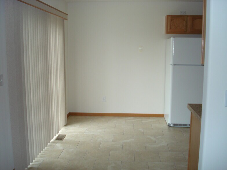 Building Photo - 1273 Winans Ave