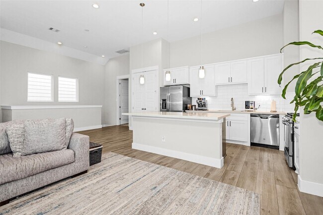 Building Photo - 7707 Nasser Ln