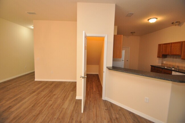 Building Photo - 2 STORY-3/3/1 DUPLEX
