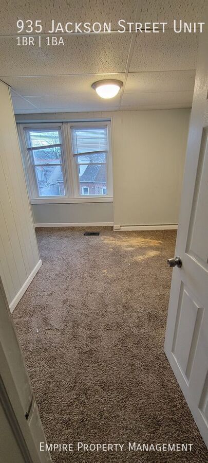 Building Photo - 935 Jackson St