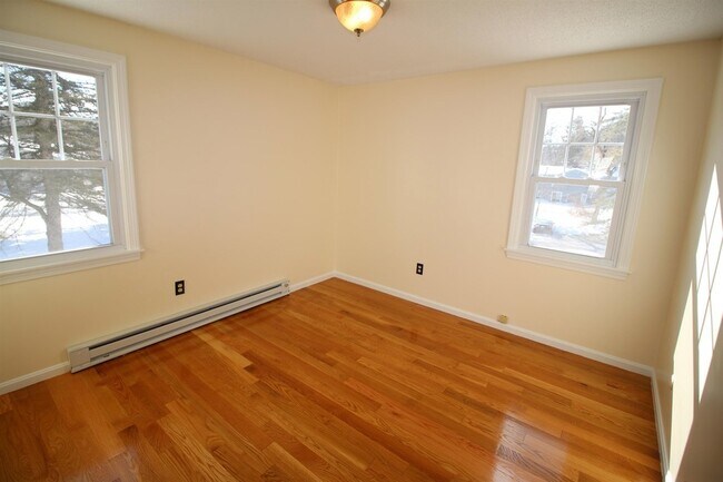 Building Photo - 90 Franklin St