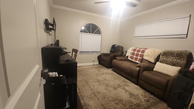 Building Photo - 15358 Leadwell St