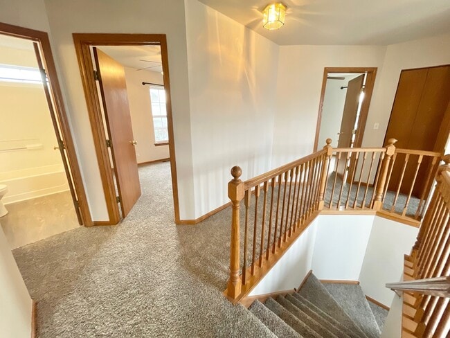 Building Photo - 1814 Van Dyke Ln