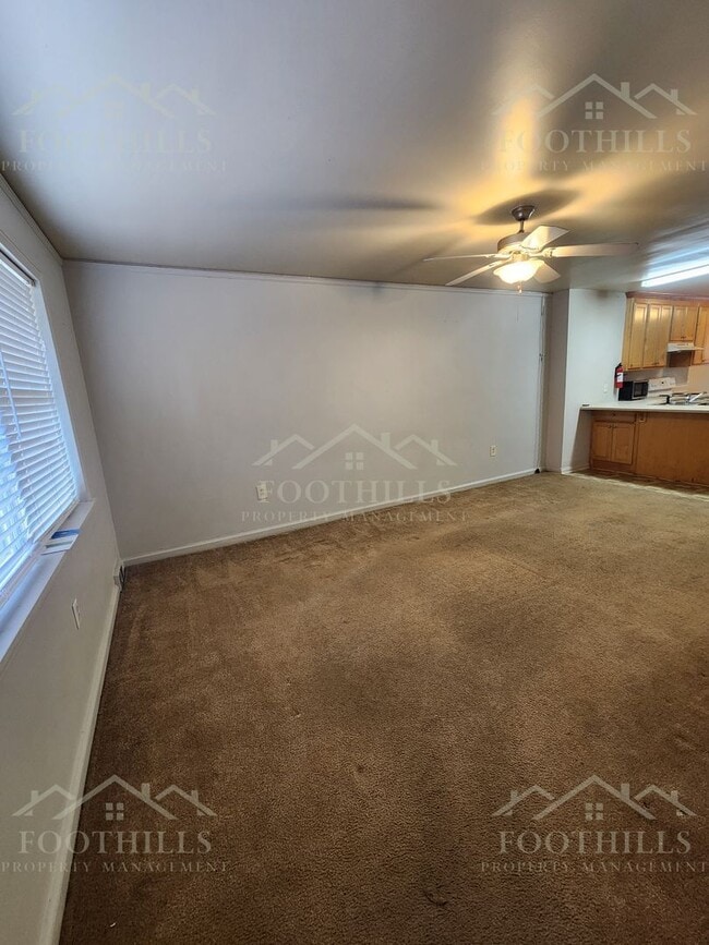 Building Photo - 2712 Cedar Ln