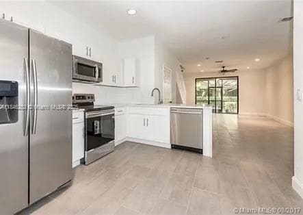 Building Photo - 4295 Vineyard Cir