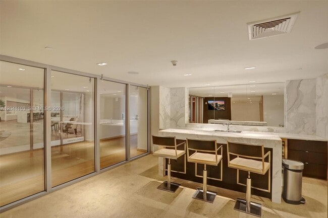 Building Photo - 900 Biscayne Blvd
