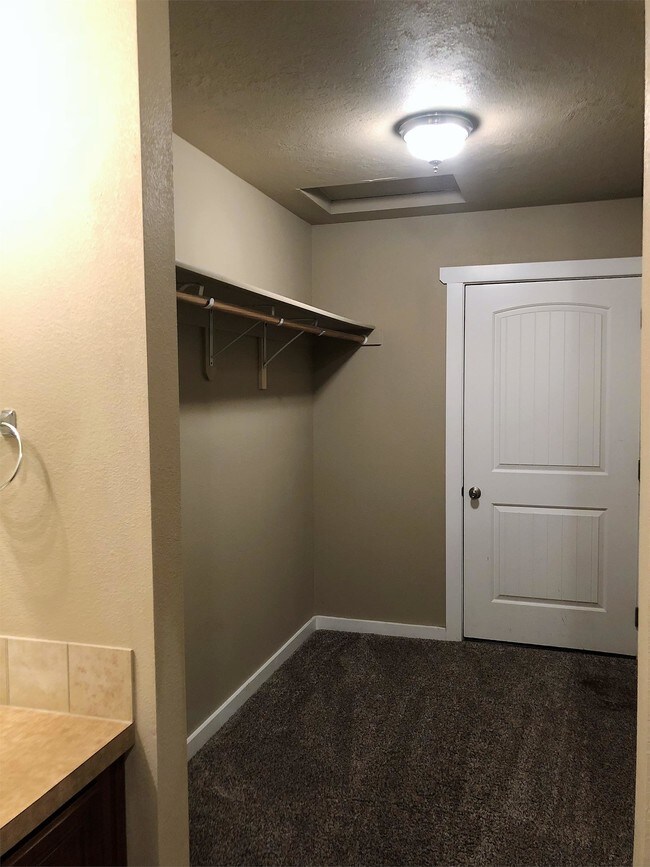 Building Photo - 8854 W Candleston Ct