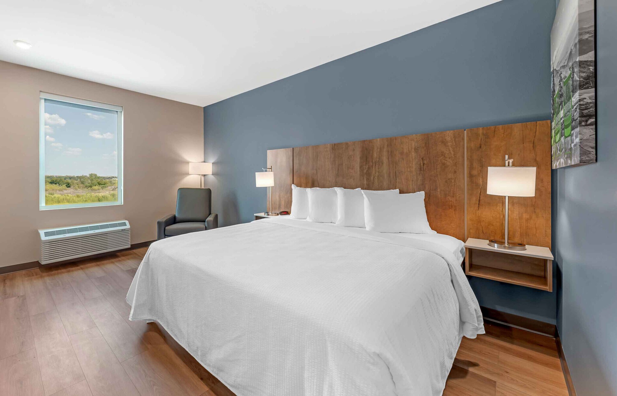 Building Photo - Furnished Studio-Kyle