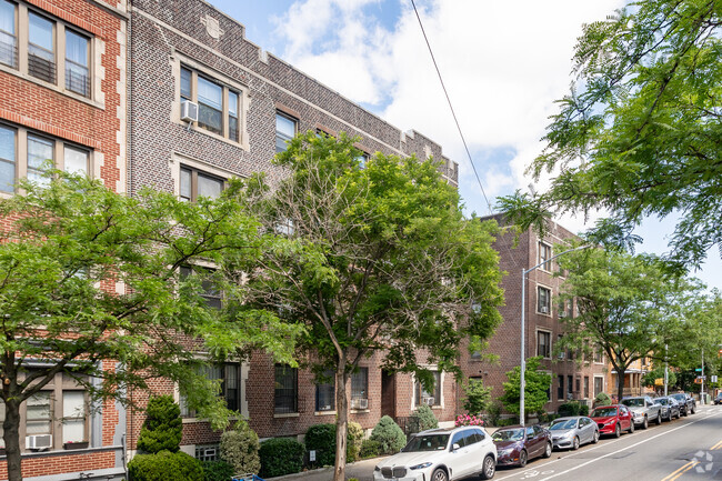 Building Photo - 6802 Ridge Blvd