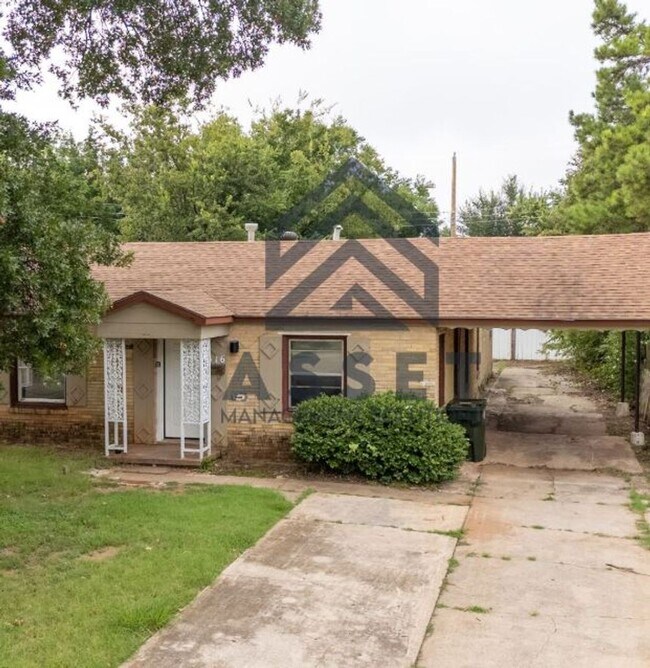 Building Photo - 316 E Harmon Dr