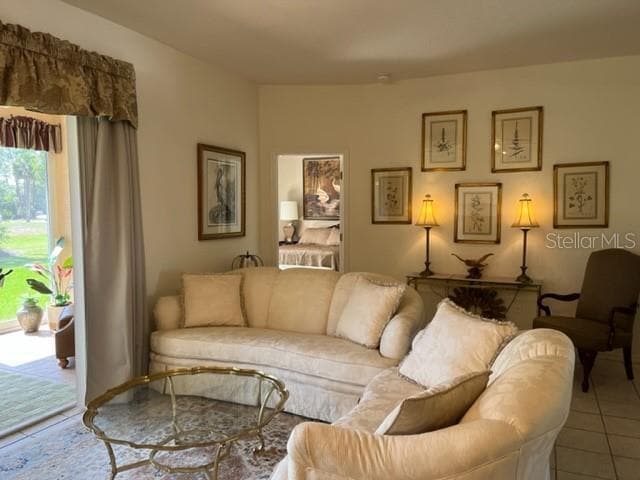 Building Photo - 252 Golf Club Dr