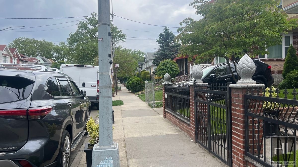 Building Photo - 3815 Farragut Rd