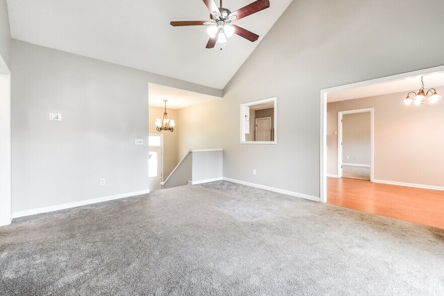 Building Photo - 203 Hickory Ln