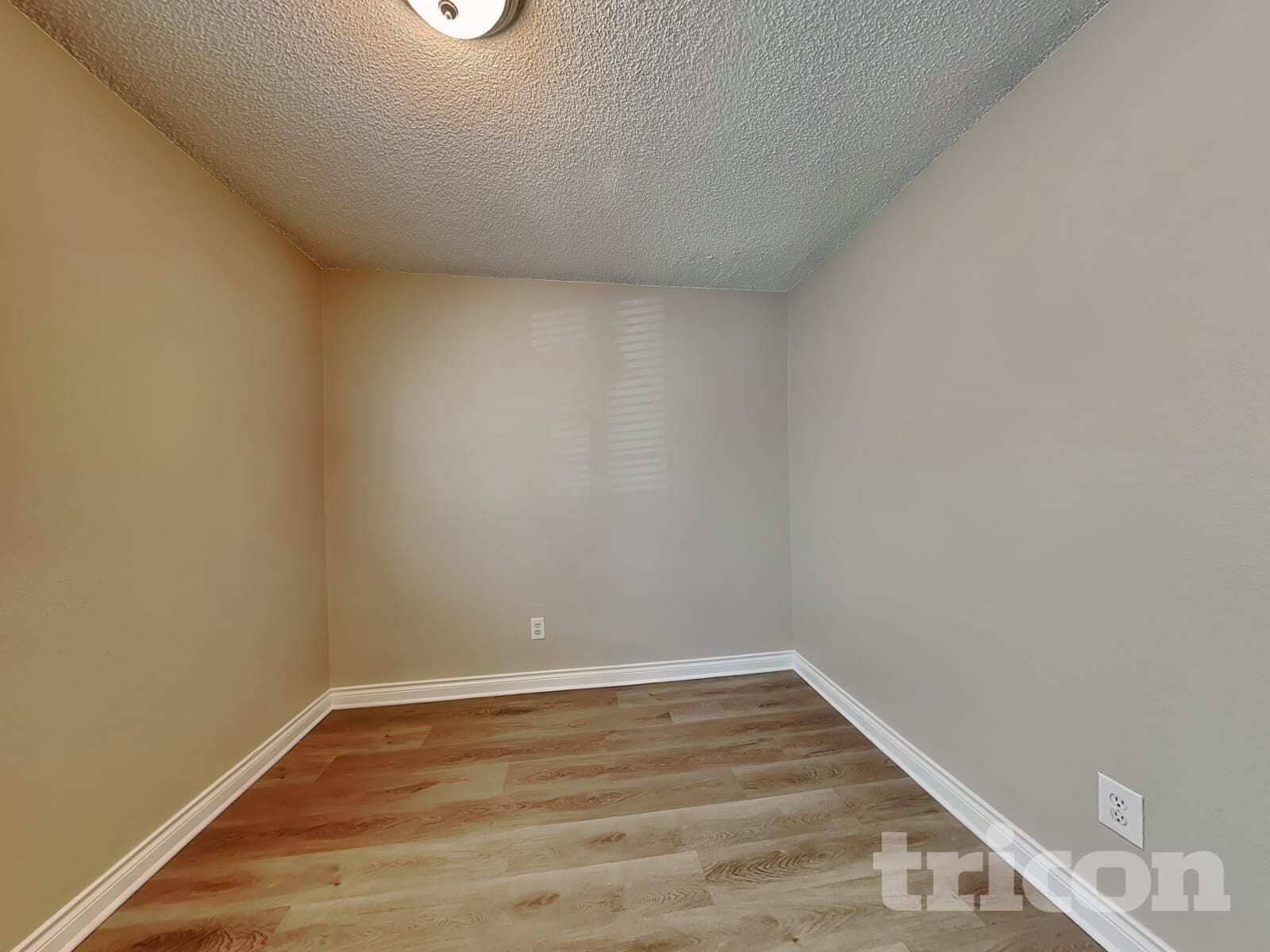 Building Photo - 12981 Knight Ct