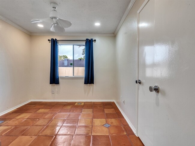 Building Photo - 22538 Market Square Ln