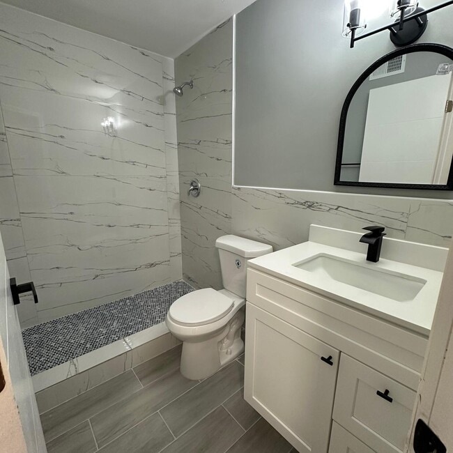 Building Photo - 3620 NW 9th St