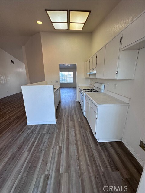 Building Photo - 11209 Desert Rose Dr
