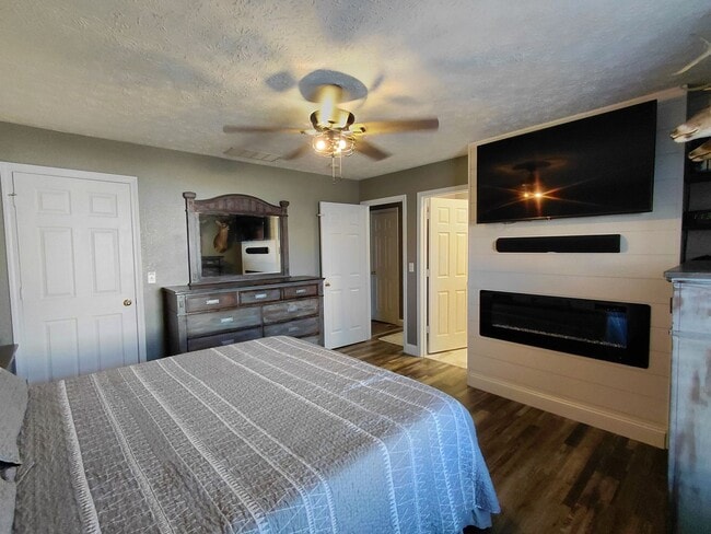 Building Photo - City of Rolla