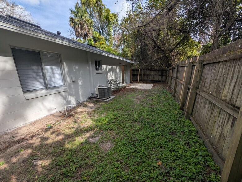 Building Photo - 52 Saint Johanna Dr