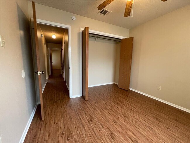 Building Photo - 8117 West Gate Blvd