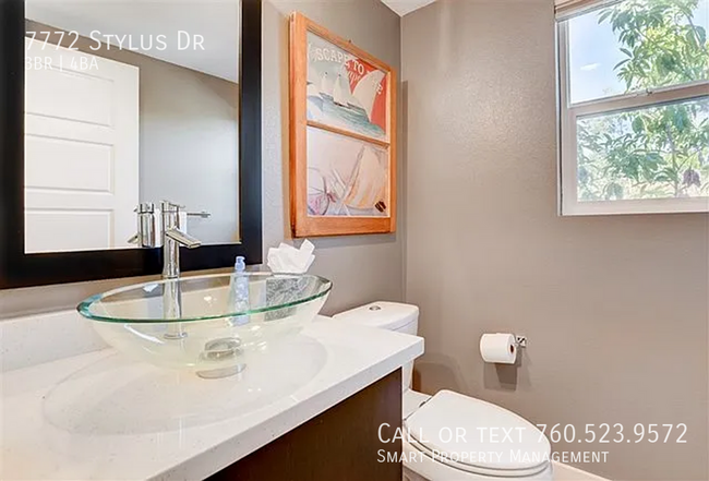 Building Photo - Modern 3BR Townhome in Mission Valley Orig...