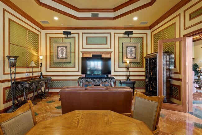 Building Photo - 2741 Via Cipriani