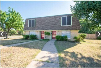 Building Photo - 4509 Altamesa Blvd