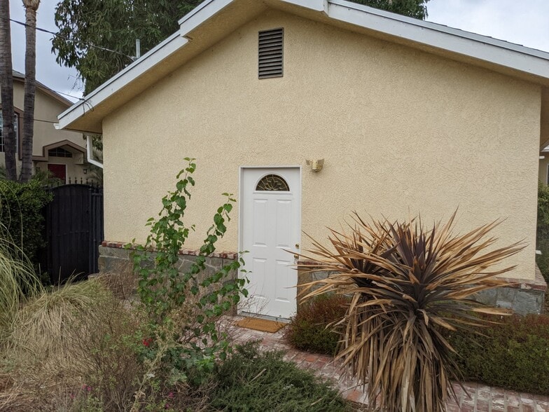 Front door open to Garden - 17915 Erwin St