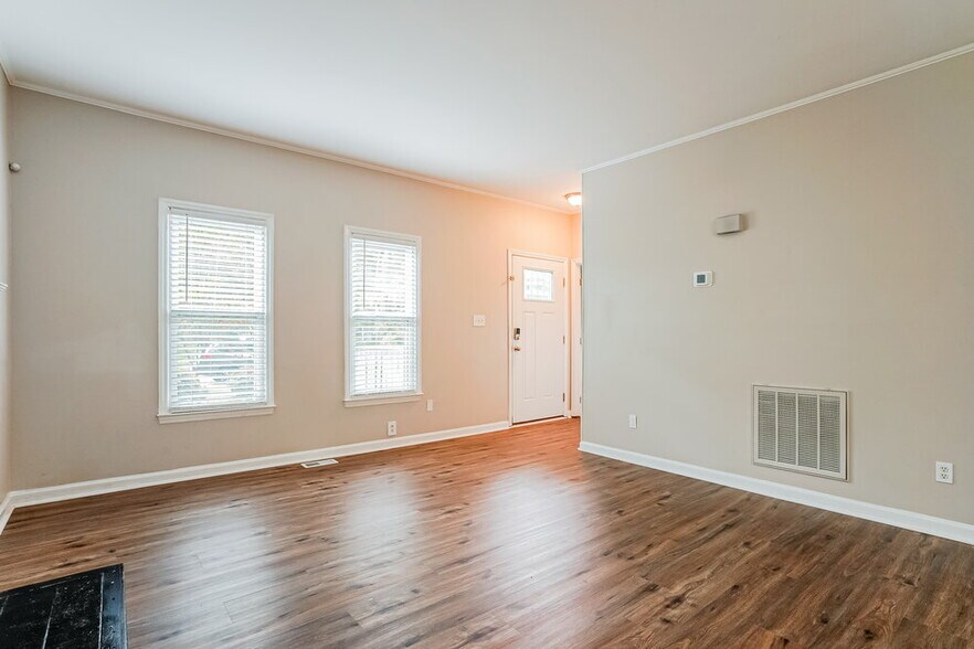 Building Photo - 100 Remington Woods Dr