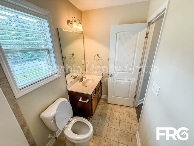 Building Photo - 1217 Teakwood Dr
