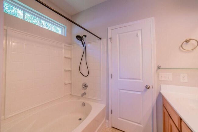 Building Photo - 119 Spoonbill Cir