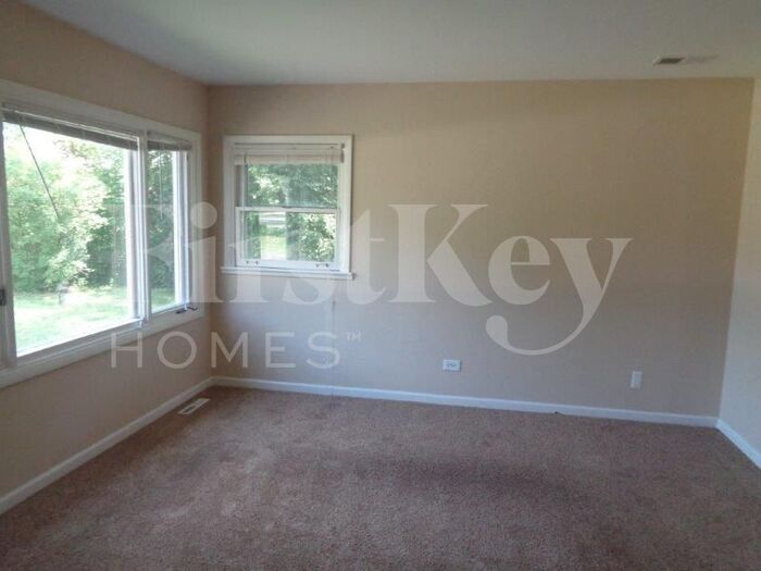 Building Photo - 12865 W Highland Ave