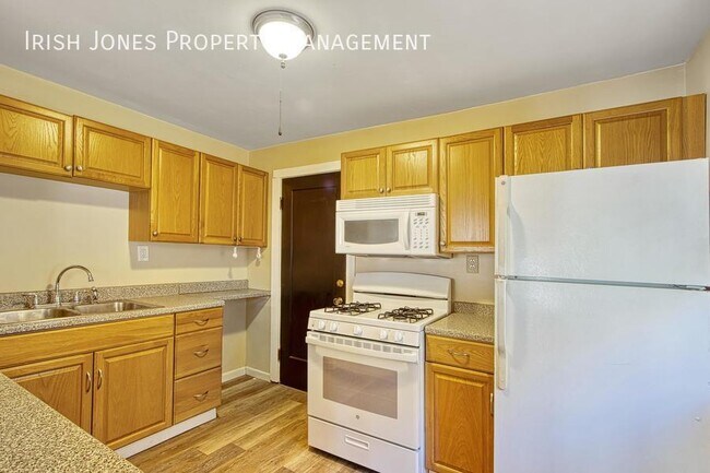 Building Photo - 20 Avery Ave