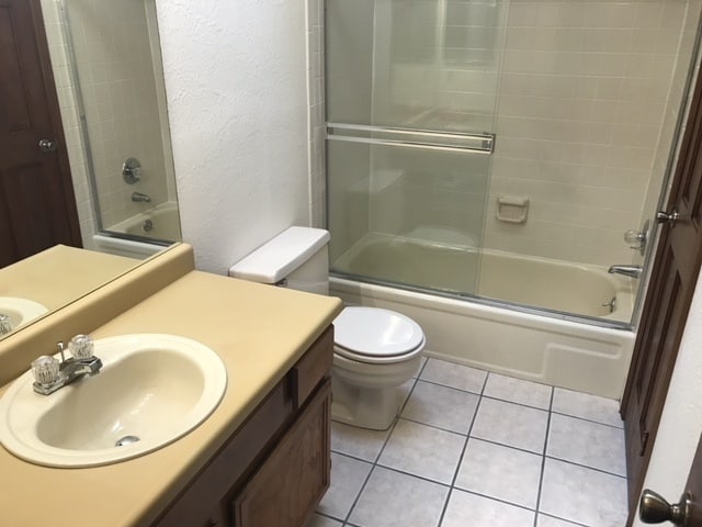 Building Photo - Bright and spacious two Bedroom one Bath, big deck, great location! (34th)