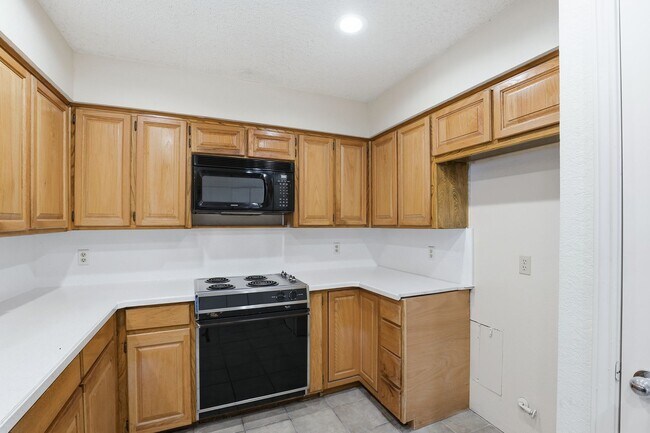 Building Photo - Grand in Grapevine