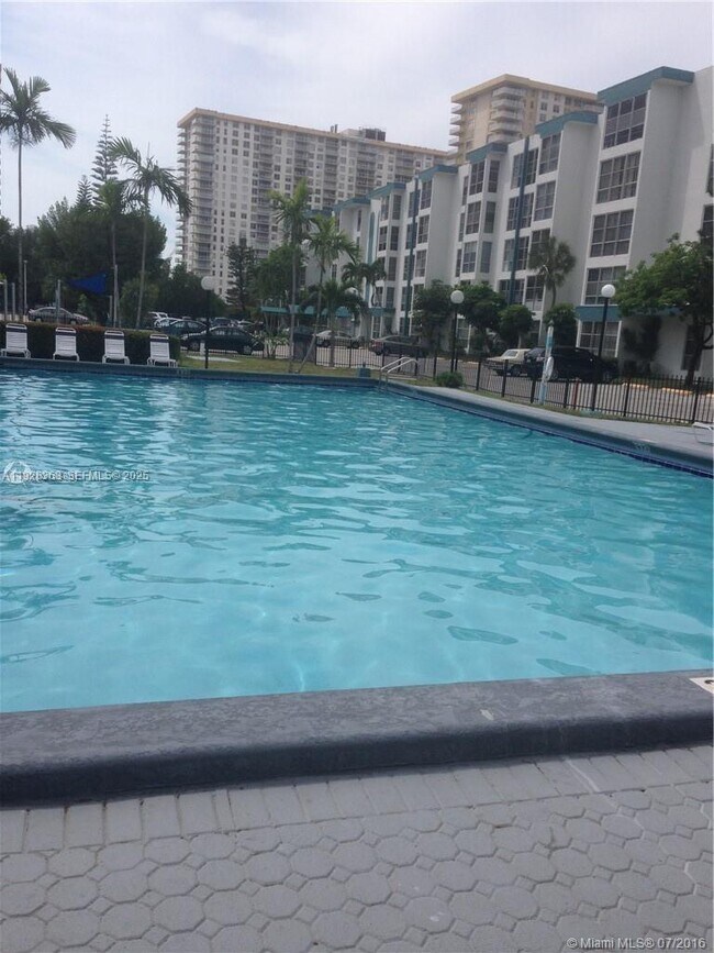 Building Photo - 200 177th Dr