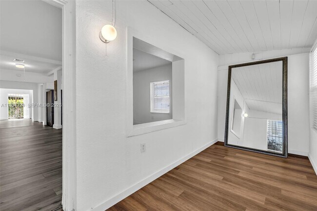 Building Photo - 1176 NW 48th St