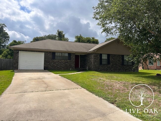 Building Photo - MOVE IN SPECIAL: $500 OFF 1ST MONTH'S RENT!**