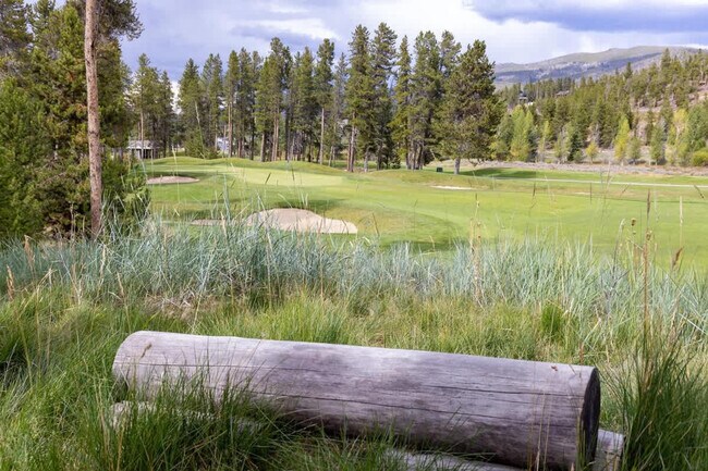 Building Photo - 195 Marks Ln