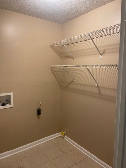 Laundry room - 105 Valencia Cir