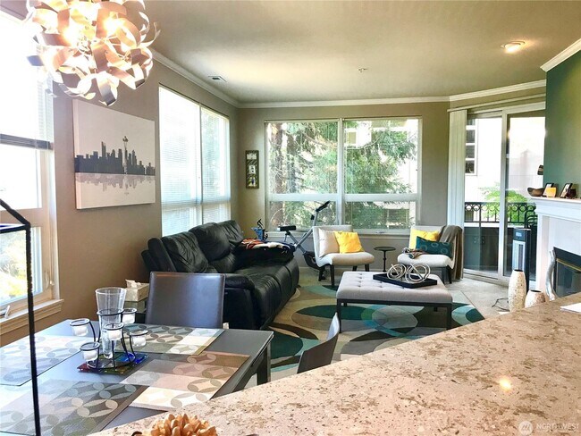 Building Photo - 2bd/2ba Kirkland Condo