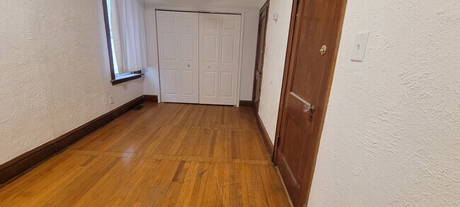 Building Photo - 8429 S Marquette Ave