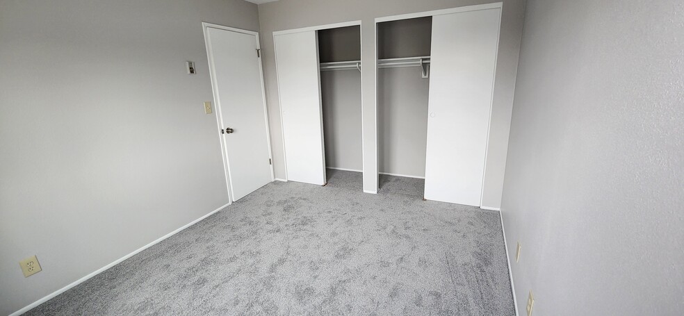 Bedroom #1 11'x 10' - 1100 Opal St
