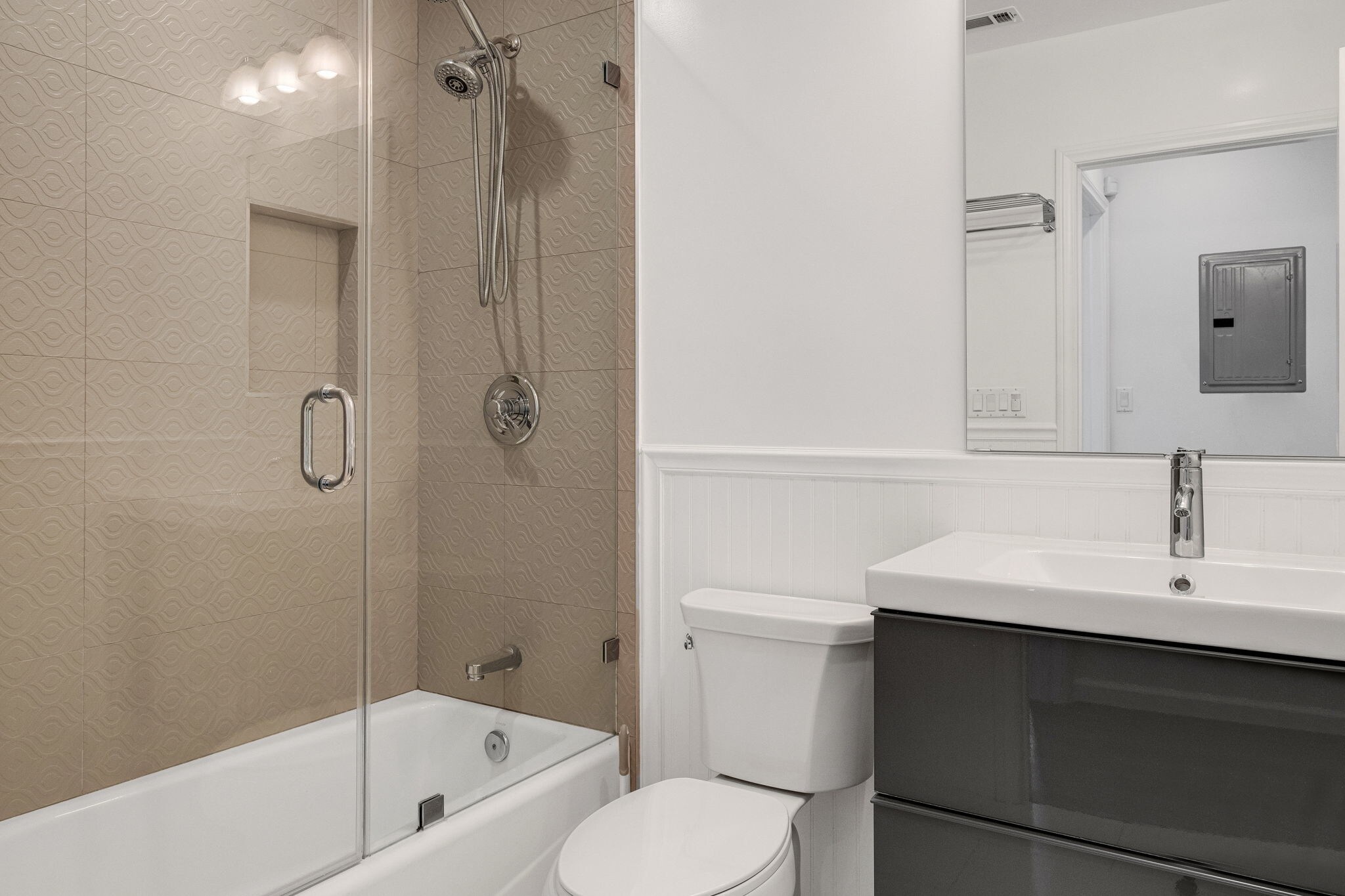 Building Photo - 1238 S Burnside Ave