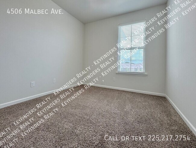 Building Photo - 4506 Malbec Ave
