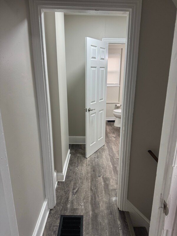 Building Photo - 905 N Spruce St